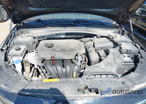 2018 Kia Optima S z USA, uszkodzony, nr VIN 5XXGT4L33JG198835